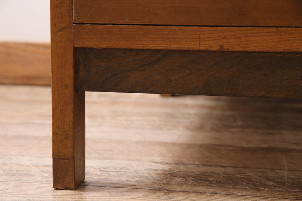 レトロ家具　栓材　木のぬくもりあふれるシンプルなサイドチェスト(脇机、サイドテーブル、ドロアー)(R-040292)