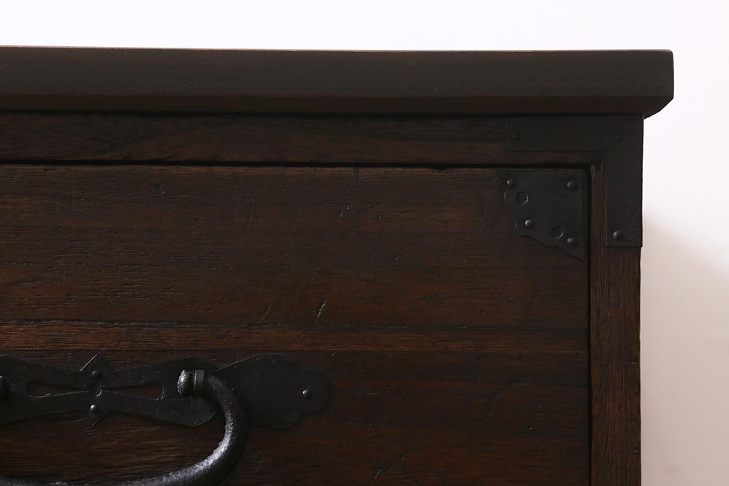 アンティーク家具　和製アンティーク　鉄脚付リメイク　古い趣とスタイリッシュさを併せもつ箪笥ローボード(リビングボード、和タンス)(R-040330)
