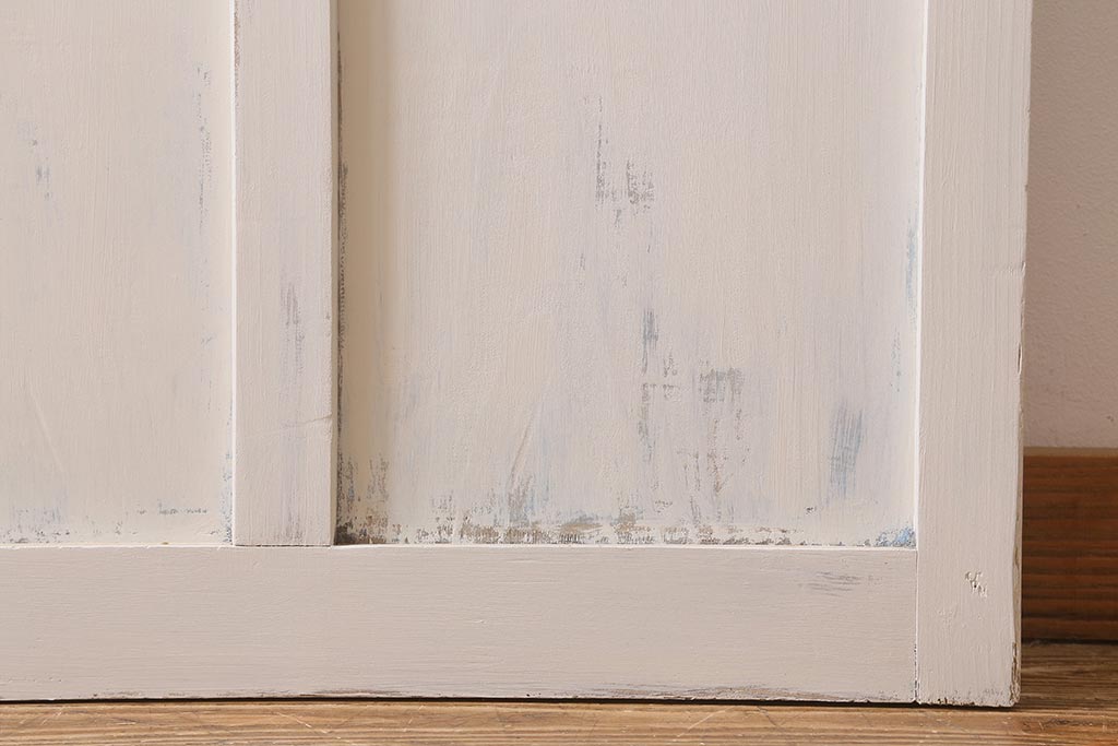 アンティーク建具　昭和中期　優しい雰囲気のホワイトペイントが魅力のガラス戸1枚(引き戸)(R-040402)