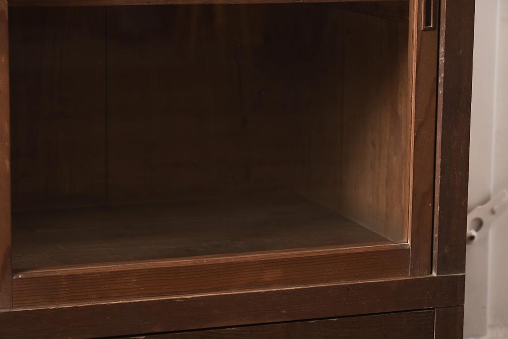 アンティーク家具　和製アンティーク　昭和初期　レトロな雰囲気漂うガラス戸棚(収納棚、飾り棚、食器棚)(R-040403)