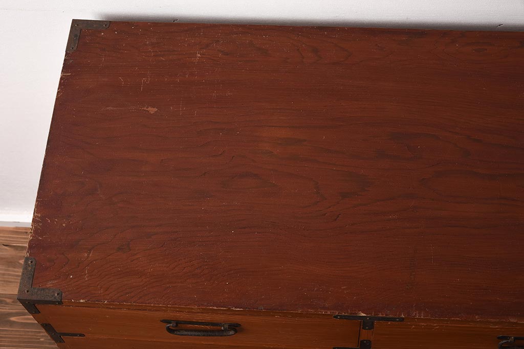 アンティーク家具　和製アンティーク　昭和初期　赤みを帯びた木色が温かみのある衣装箪笥(引き出し、チェスト)(R-040410)