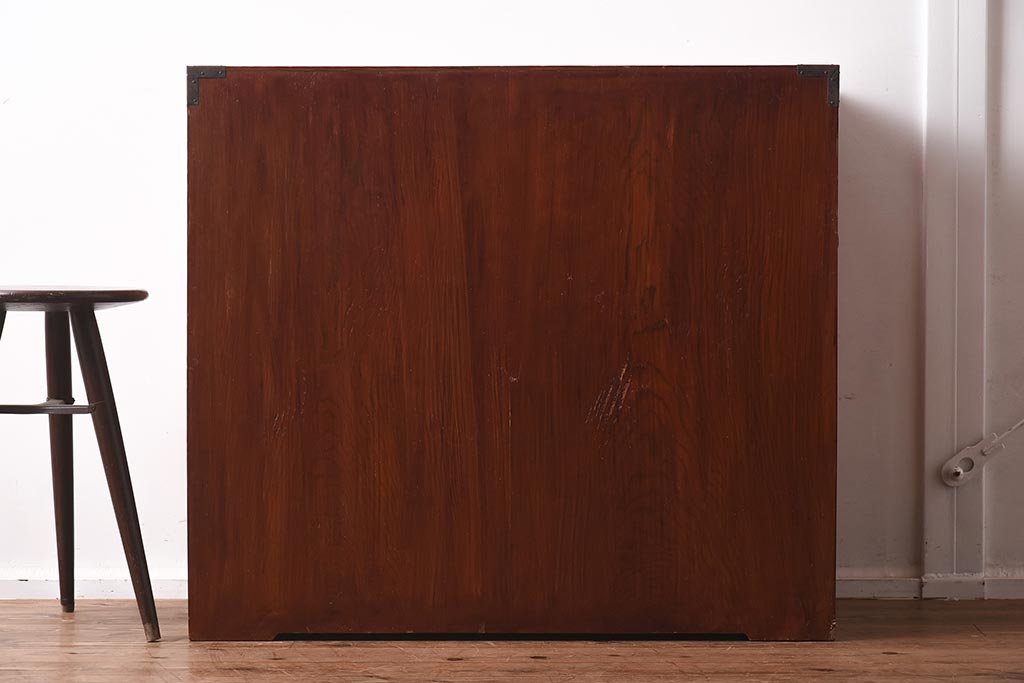 アンティーク家具　和製アンティーク　昭和初期　赤みを帯びた木色が温かみのある衣装箪笥(引き出し、チェスト)(R-040410)