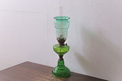 ヴィンテージ雑貨　フランスビンテージ　巻芯10番　グリーンのガラスが素敵なヴィクトリアンオイルランプ(灯油ランプ、台ランプ)(R-040421)