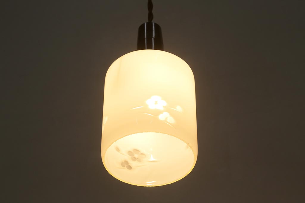 アンティーク照明　戦前　花の透かしがおしゃれな筒型照明(天井照明、ペンダントライト)(R-040425)