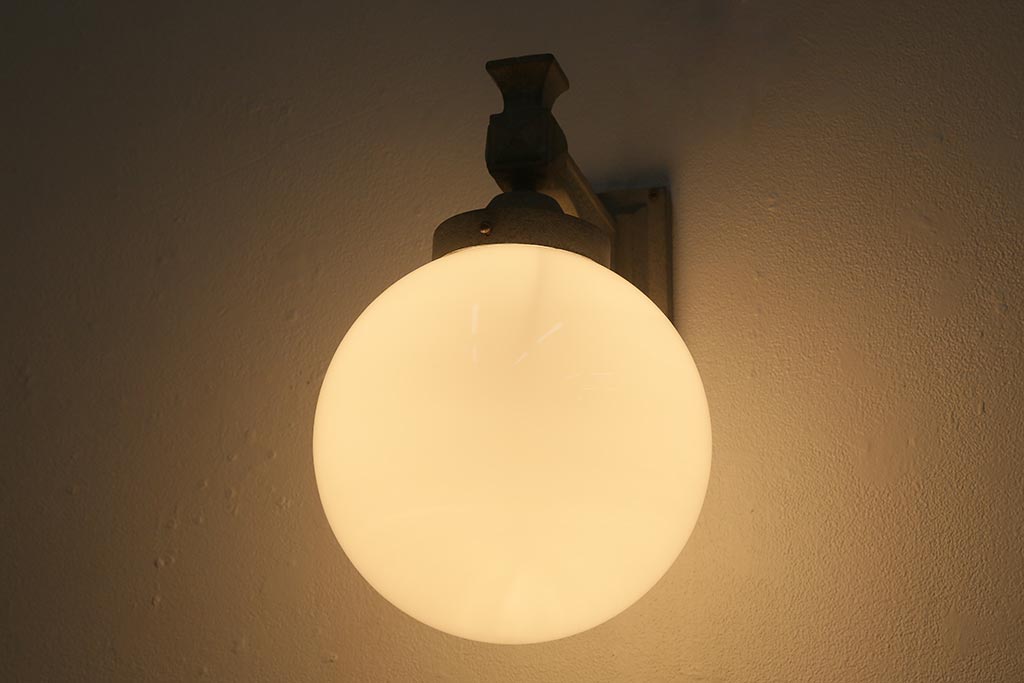 ビンテージ照明　アルミのフレームがおしゃれな壁付け照明(ウォールライト、ウォールランプ)(R-040439)