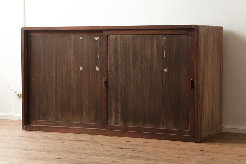 レトロ家具　桐材　書類収納に便利な木製戸棚(収納棚、キャビネット)(R-040524)