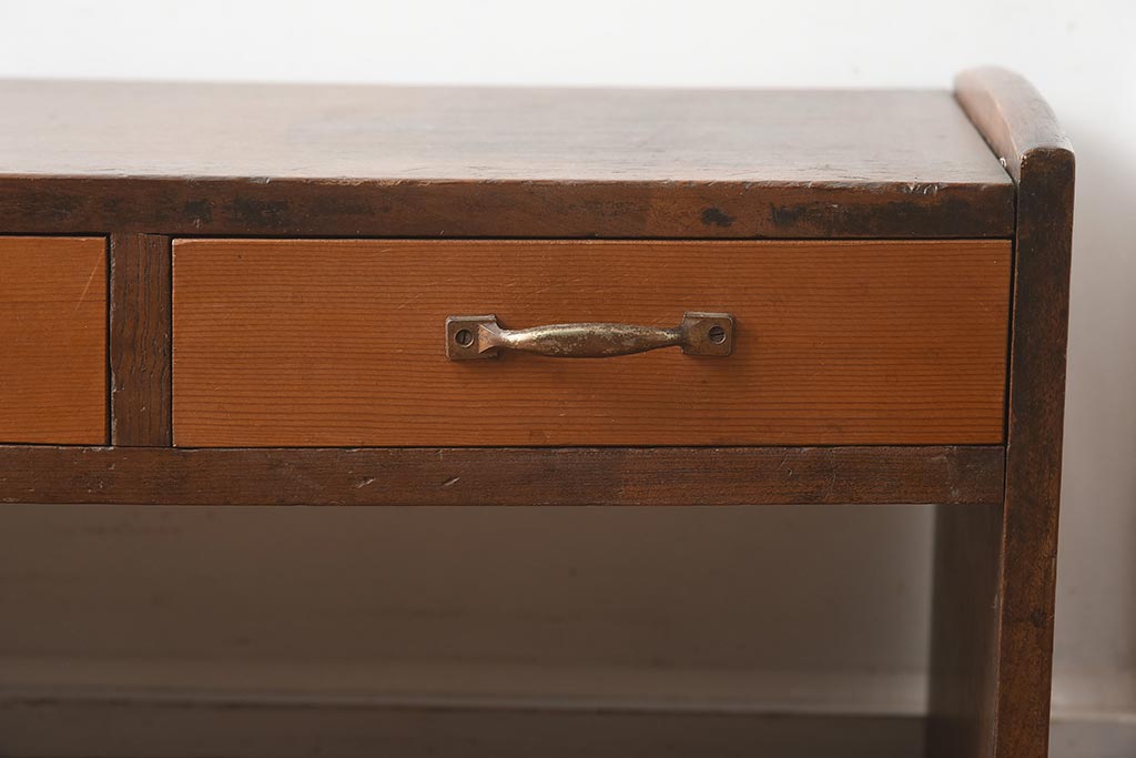 レトロ家具　昭和中期　2色の木色がおしゃれな文机(座机、飾り台)(R-040568)