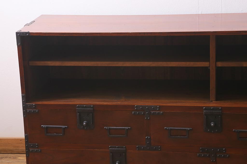 アンティーク家具　上手物!　前面欅(ケヤキ)材共縁　漆塗り　最高級大川箪笥サイドボード(和箪笥、時代箪笥)(R-040569)