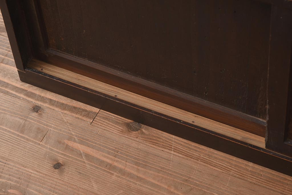 アンティーク家具　和製アンティーク　明治大正期　古い木の質感が味のある戸棚(収納棚、ローボード、キャビネット)(R-040597)