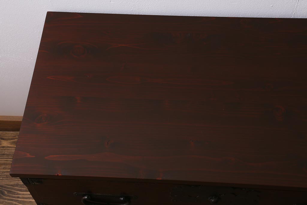 アンティーク家具　明治期　鉄脚リメイク　インダストリアルな雰囲気漂う時代箪笥ローボード(テレビ台、リビングボード、チェスト)(R-40608)