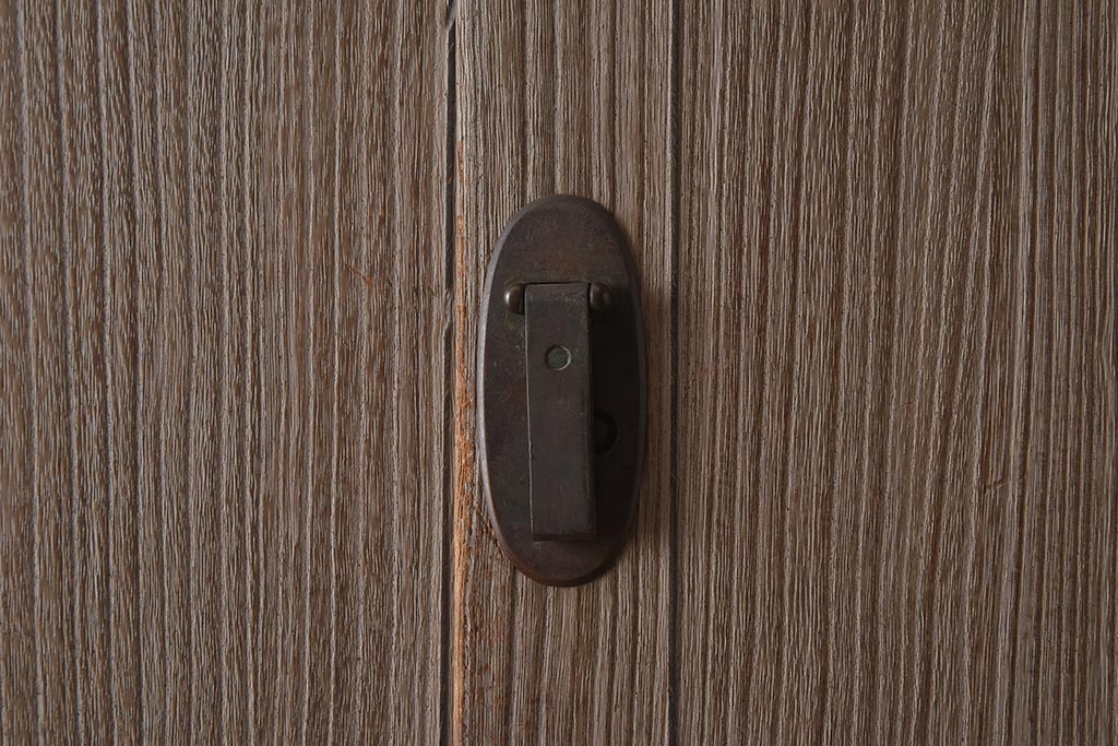 アンティーク家具　和製アンティーク　昭和中期　総桐材　黒檀材　古い木肌が味わい深い上手物の3段重ね箪笥(衣装箪笥、引き出し、桐箪笥、桐たんす、和タンス、収納箪笥)(R-040622)