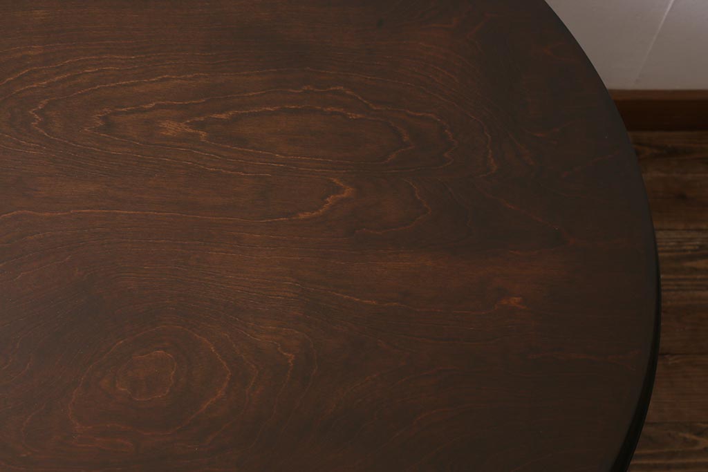 中古　ヴィンテージ家具　飛騨産業　穂高シリーズ　キツツキマーク　洗練された佇まいが魅力的な丸テーブル(ダイニングテーブル、カフェテーブル、ラウンドテーブル、ビンテージ)(R-040642)