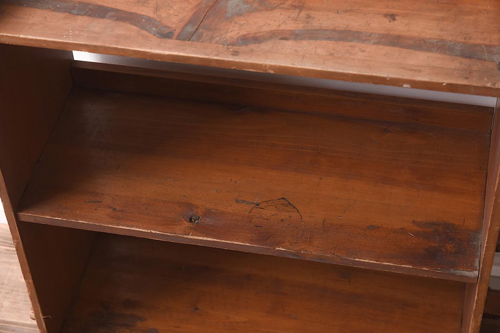 アンティーク家具　和製アンティーク　昭和初期　明るい木色が懐かしさ感じる楔(くさび)式本棚(オープンラック、ブックシェルフ、収納棚、飾り棚)(R-040663)