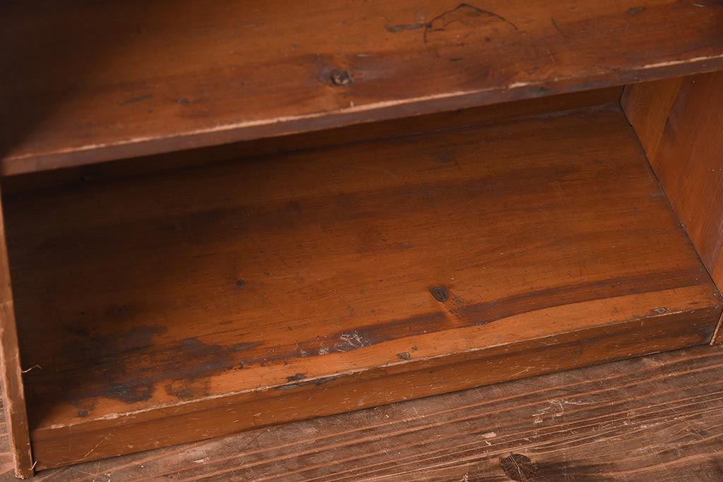 アンティーク家具　和製アンティーク　昭和初期　明るい木色が懐かしさ感じる楔(くさび)式本棚(オープンラック、ブックシェルフ、収納棚、飾り棚)(R-040663)