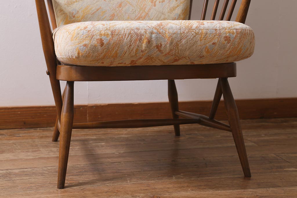 ヴィンテージ家具　ERCOL(アーコール)　エバーグリーン　エレガントな雰囲気漂う1人掛けイージーチェア(ラウンジチェア、アームチェア、椅子、ソファ、ビンテージ)(R-040772)