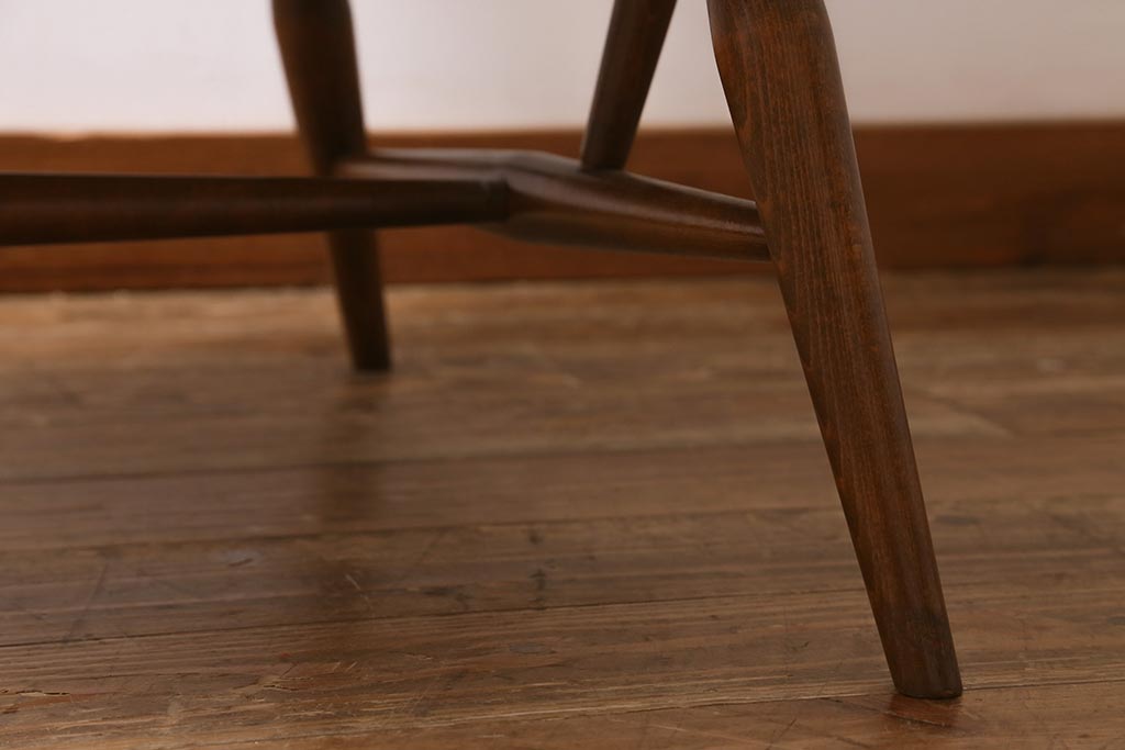 ヴィンテージ家具　ERCOL(アーコール)　エバーグリーン　エレガントな雰囲気漂う1人掛けイージーチェア(ラウンジチェア、アームチェア、椅子、ソファ、ビンテージ)(R-040772)