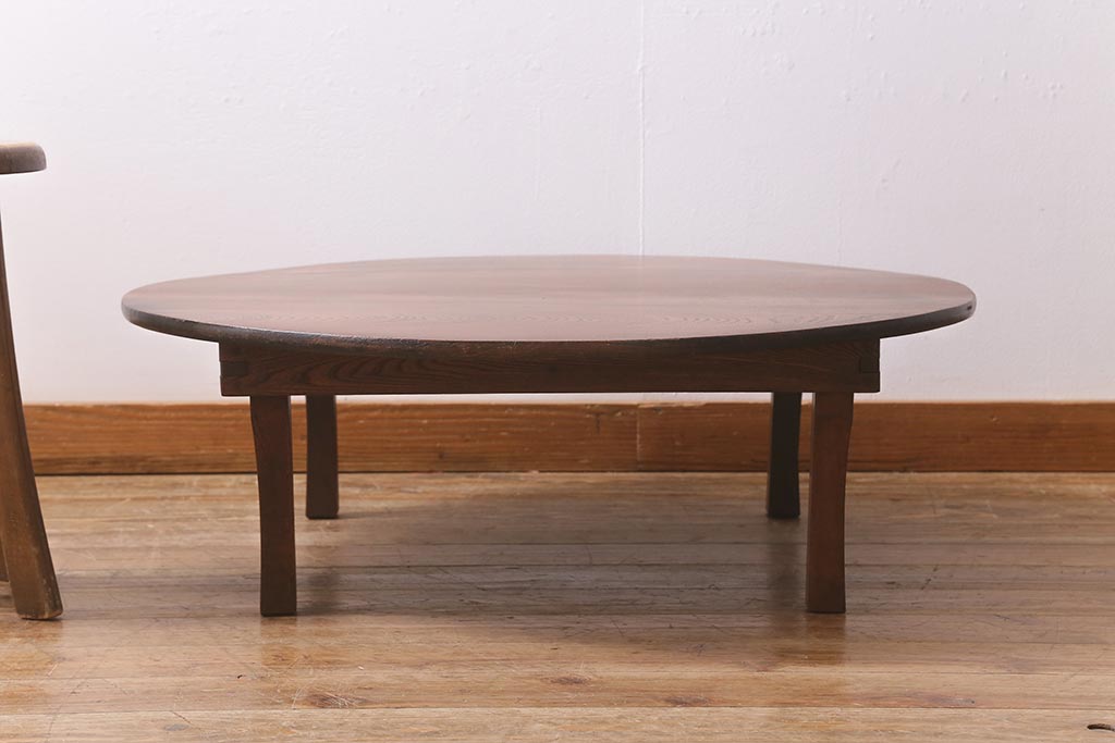 アンティーク家具　昭和中期　栓材　色の濃い美しい木目が目を引く丸ちゃぶ台(折りたたみテーブル、座卓、ローテーブル)(R-040776)