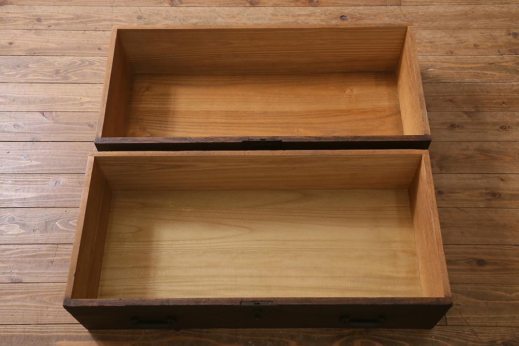 アンティーク家具　明治期　脚付きリメイク　総桐材の上質な箪笥ローボード(衣装箪笥、チェスト、引き出し、リビングボード、和タンス、桐箪笥、桐たんす)(R-040779)