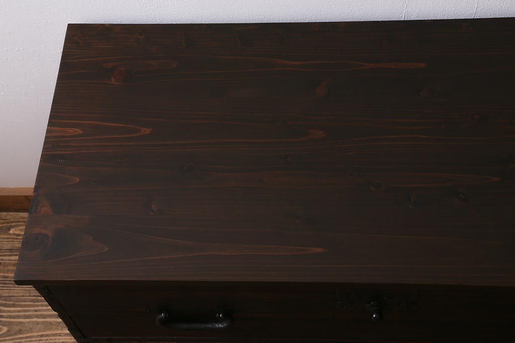 アンティーク家具　明治期　脚付きリメイク　総桐材の上質な箪笥ローボード(衣装箪笥、チェスト、引き出し、リビングボード、和タンス、桐箪笥、桐たんす)(R-040779)