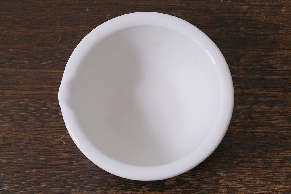 アンティーク雑貨　昭和初期　角皿付きの古い乳鉢(乳棒付き)(R-040849)