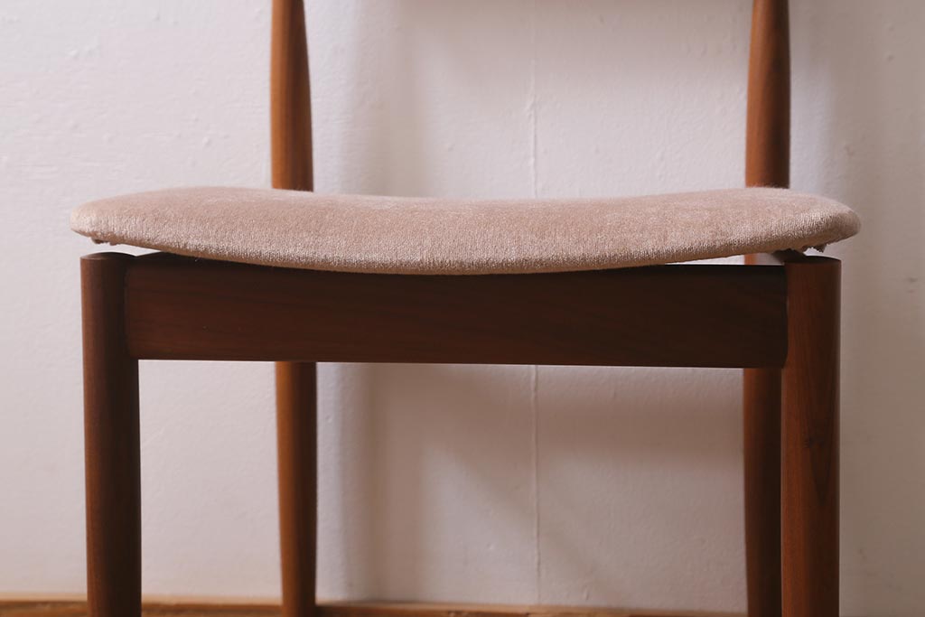 ヴィンテージ家具　G-PLAN(ジープラン)　Danishシリーズ　チーク材　ダイニングチェア(椅子、ビンテージ)(R-040874)