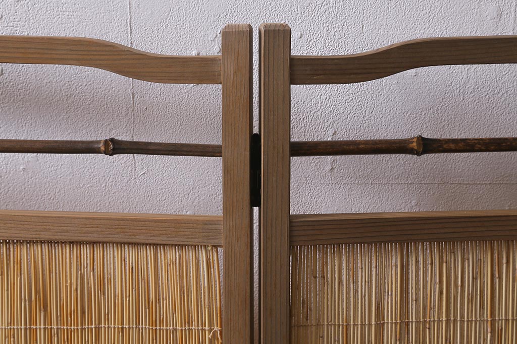 ビンテージ家具　透かしの意匠が風情あふれる四連折り畳み式パーテーション(衝立、仕切り)(R-040908)