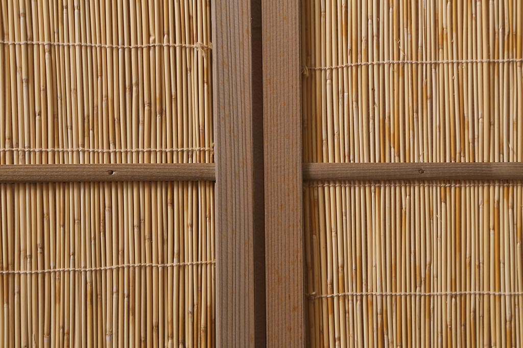 ビンテージ家具　透かしの意匠が風情あふれる四連折り畳み式パーテーション(衝立、仕切り)(R-040908)