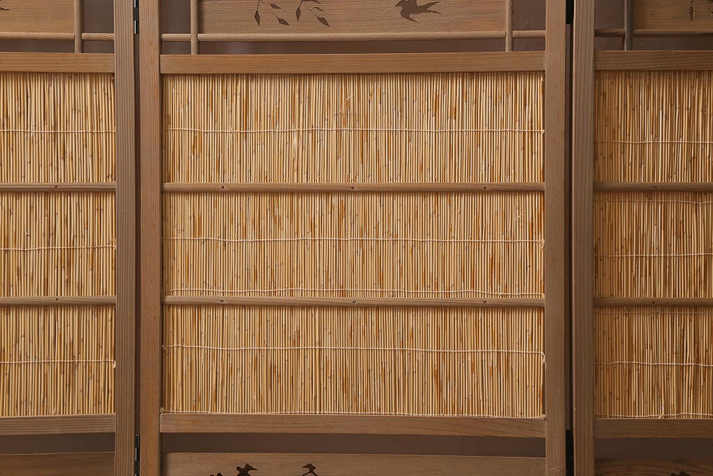 ビンテージ家具　透かしの意匠が風情あふれる四連折り畳み式パーテーション(衝立、仕切り)(R-040908)