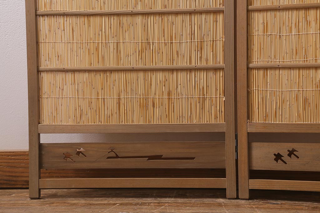 ビンテージ家具　透かしの意匠が風情あふれる四連折り畳み式パーテーション(衝立、仕切り)(R-040908)