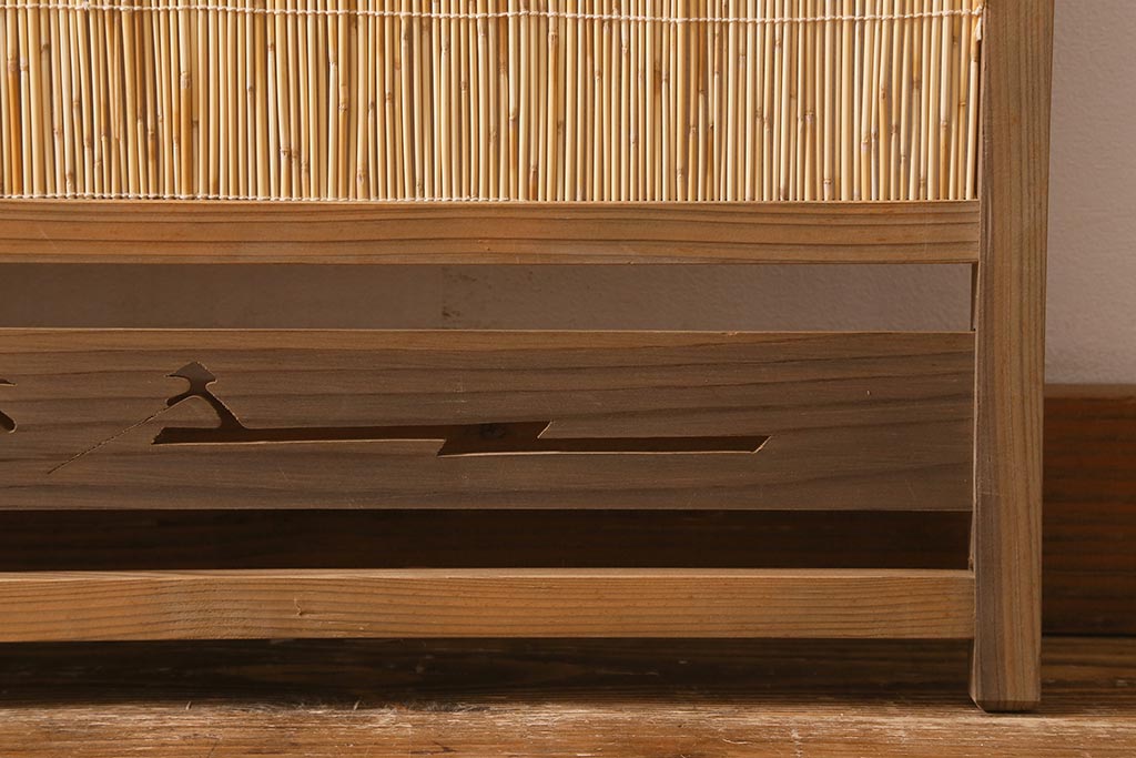 ビンテージ家具　透かしの意匠が風情あふれる四連折り畳み式パーテーション(衝立、仕切り)(R-040908)