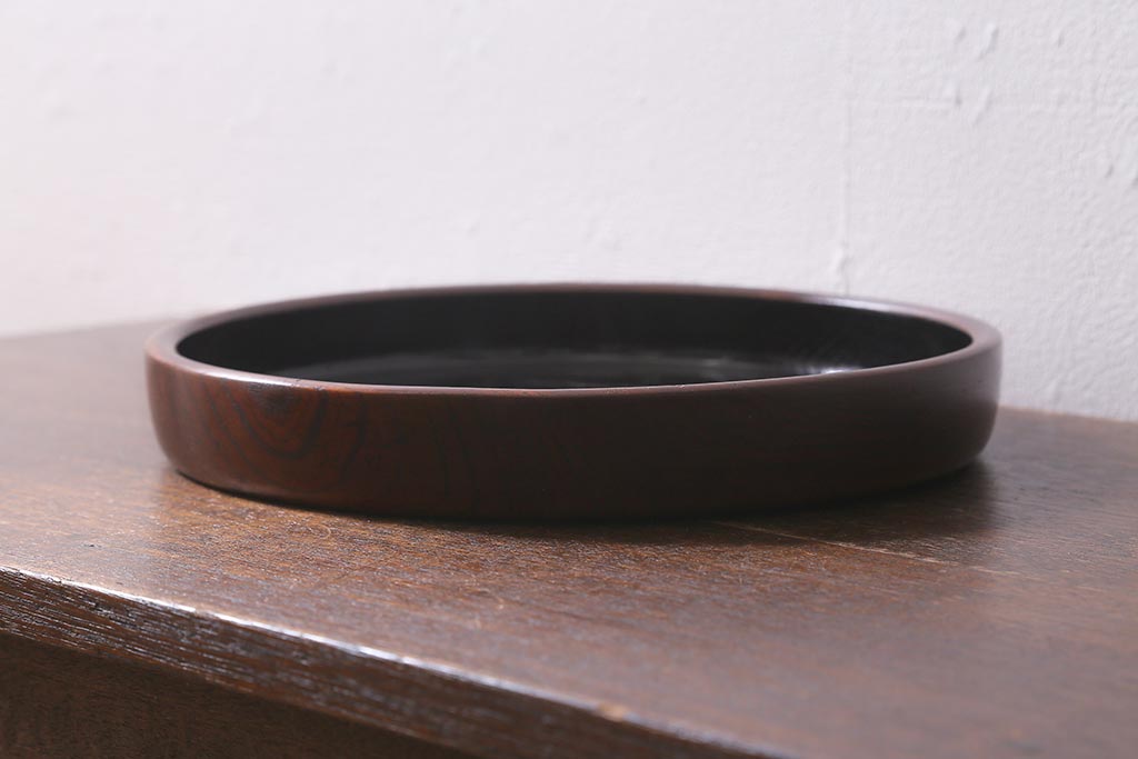 レトロ雑貨　漆塗り　杢目が美しい木製の丸盆(漆器)(R-040910)