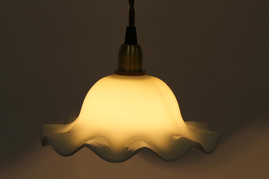 イギリスヴィンテージ照明　フリルシェードが可愛らしいペンダントライト(ランプシェード、天井照明、ビンテージ)(R-041019)