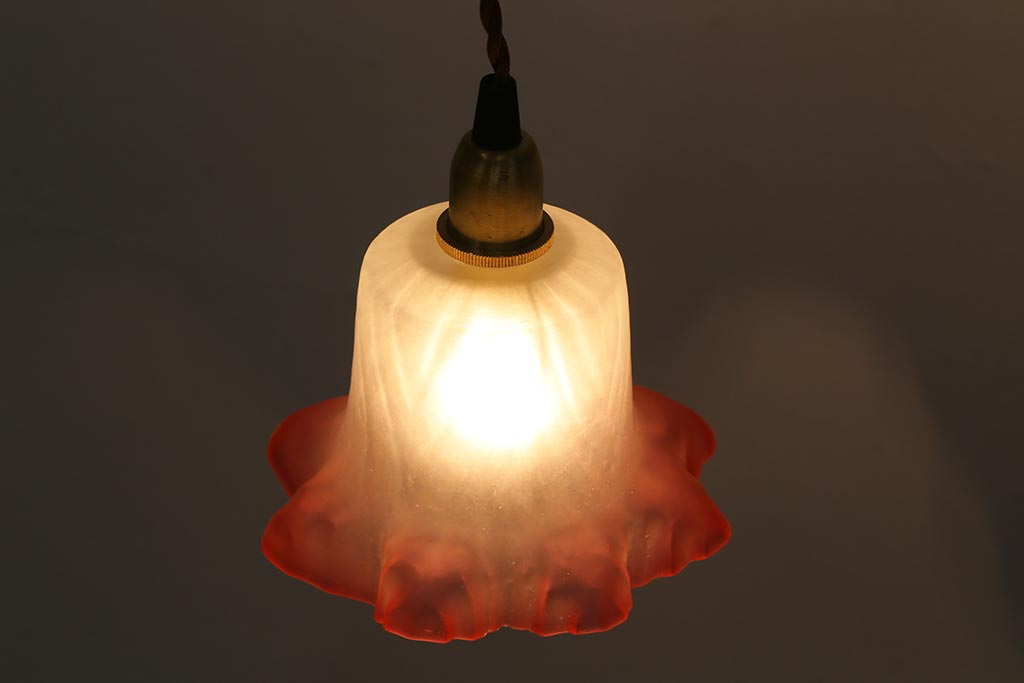 ヴィンテージ照明　フランスビンテージ　ピンクカラーがアクセントの愛らしいペンダントライト(天井照明、シェード、吊り下げ照明)(R-041028)