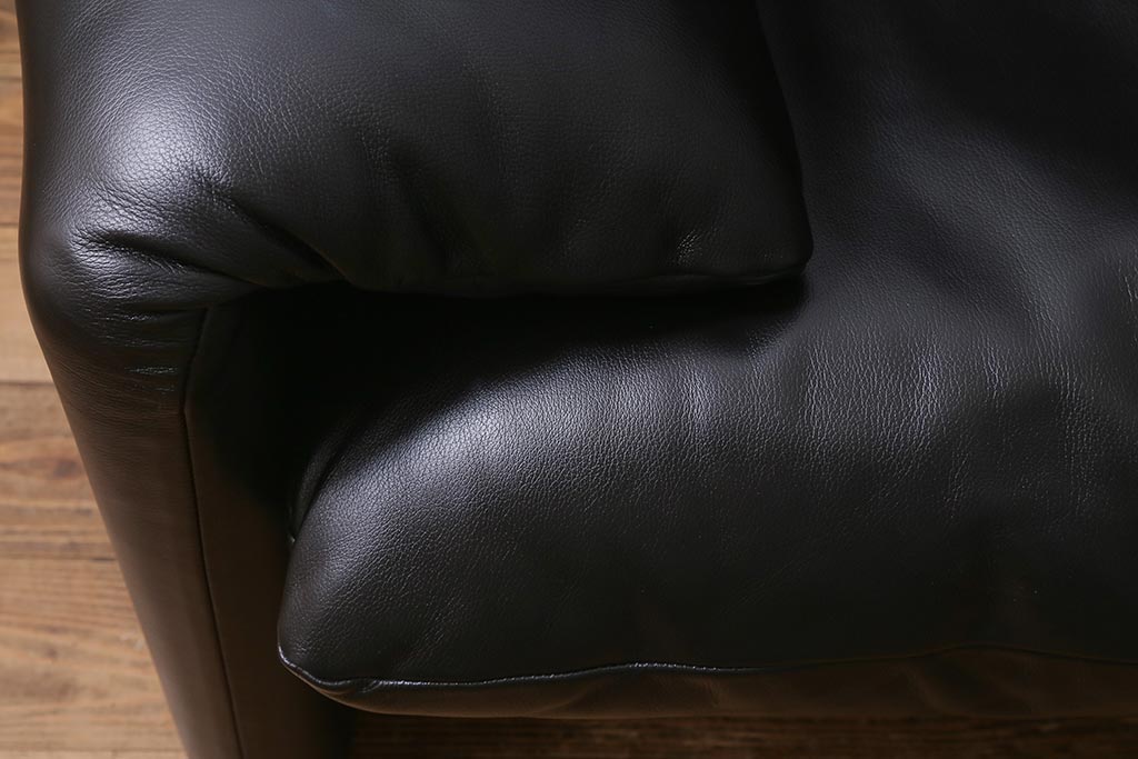 中古　Cassina(カッシーナ)　MARALUNGA(マラルンガ)　本革　3人掛けソファ(定価約200〜243万円)(R-041047)