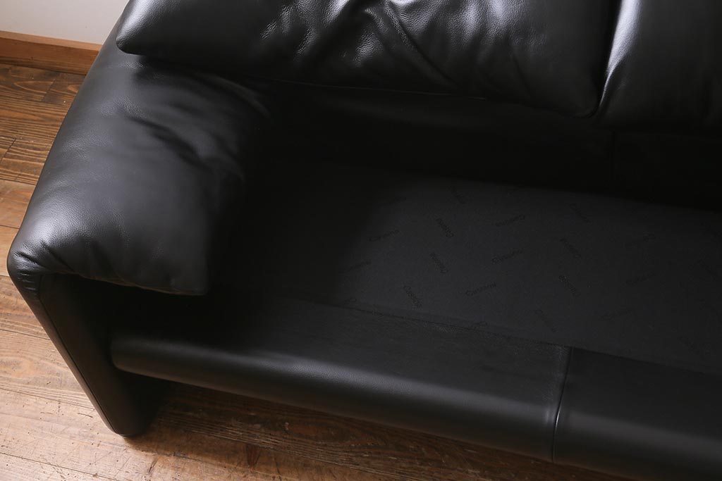 中古　Cassina(カッシーナ)　MARALUNGA(マラルンガ)　本革　3人掛けソファ(定価約200〜243万円)(R-041047)