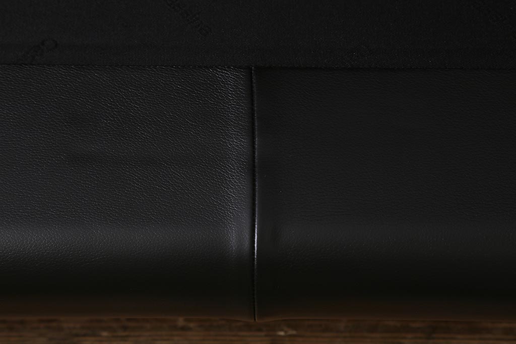 中古　Cassina(カッシーナ)　MARALUNGA(マラルンガ)　本革　3人掛けソファ(定価約200〜243万円)(R-041047)
