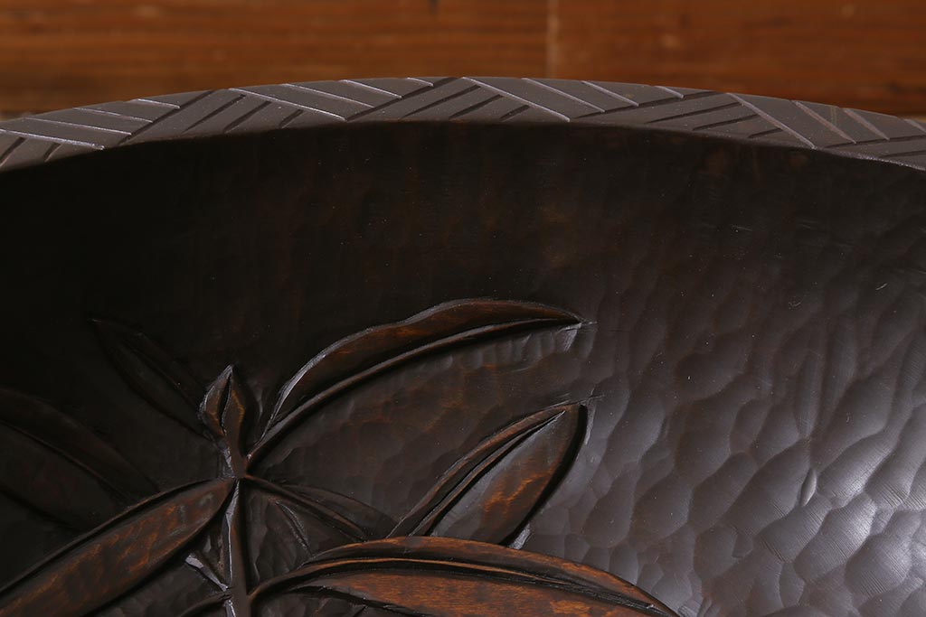 中古　特注　工芸品　秋山郷　花の浮き彫りが目を引くこね鉢(軽井沢彫、ディスプレイ雑貨)(R-041057)