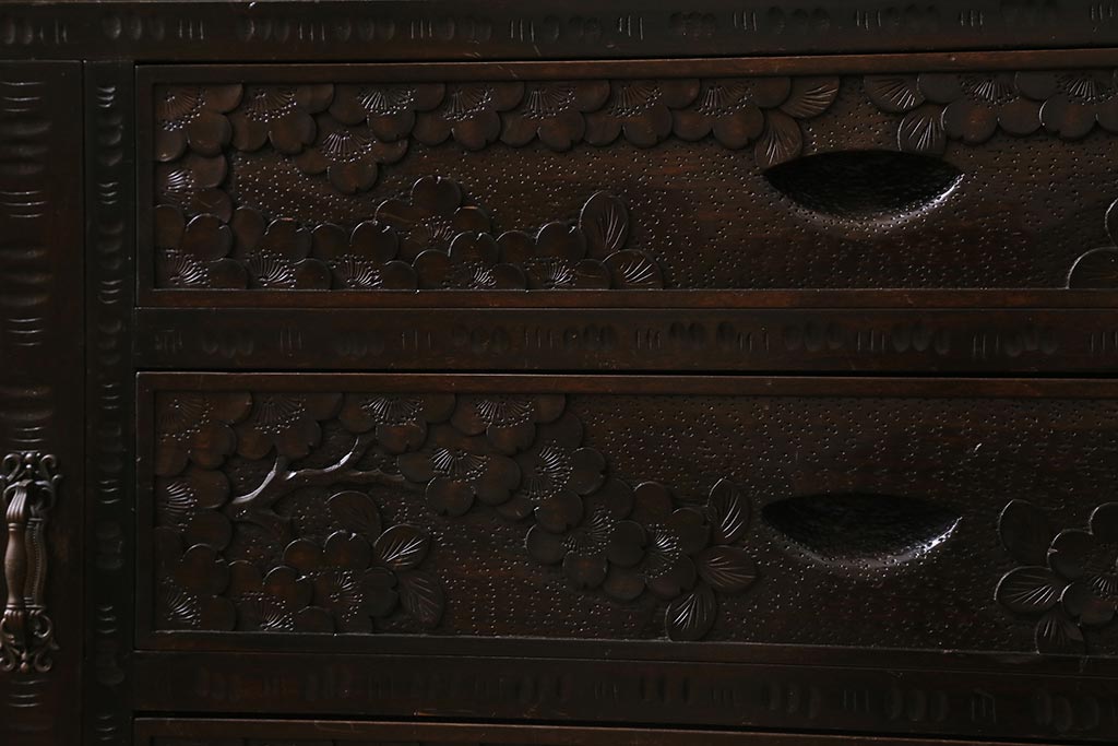 中古　軽井沢彫り　桜の意匠が見事な職人技が光るサイドボード(サイドキャビネット、収納棚)(R-041065)