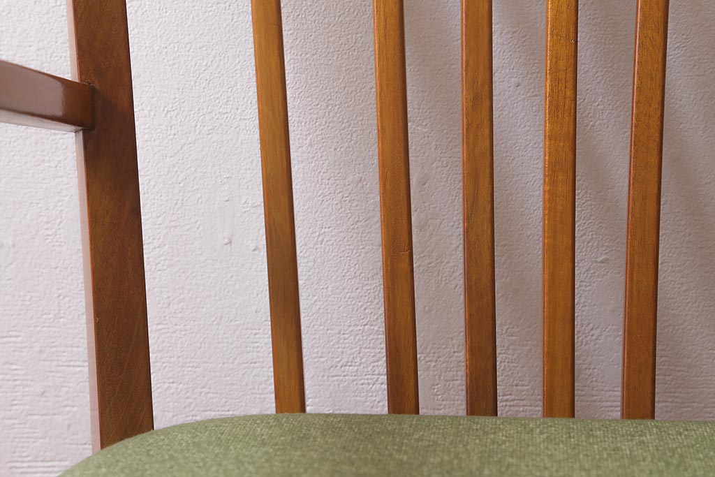 ヴィンテージ家具　イギリスビンテージ　Vanson　北欧スタイルにおすすめなアームチェア(ダイニングチェア、椅子)(R-041082)