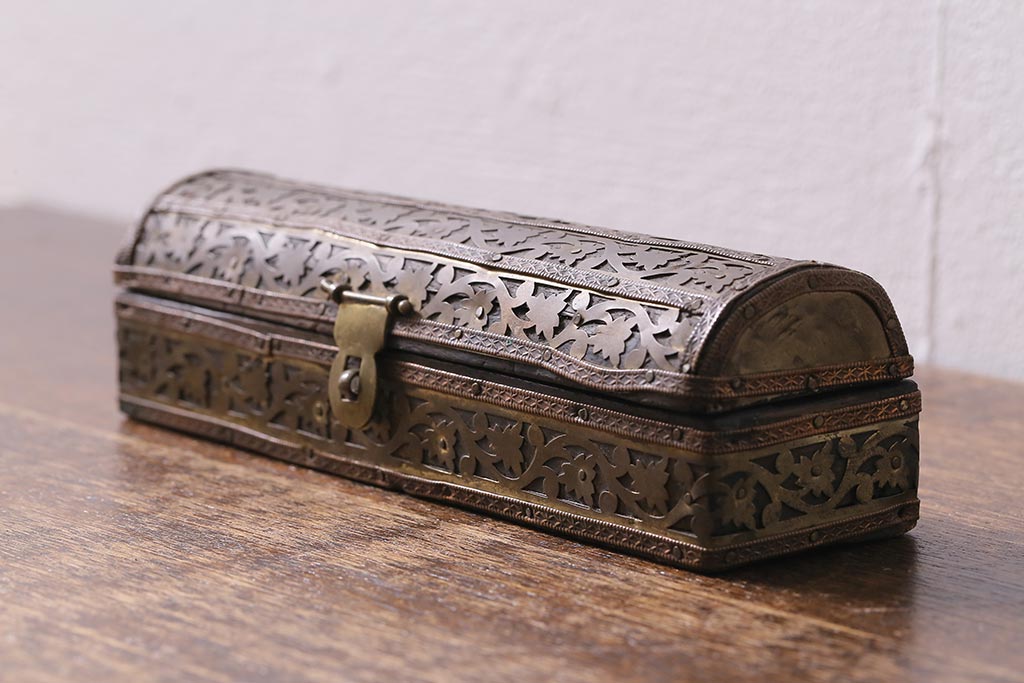 イギリス アンティーク Royal Winton 手書き金彩 小物入れ 蚤の市