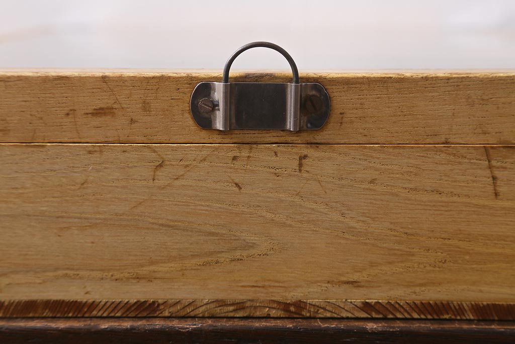 アンティーク雑貨　昭和レトロ　駄菓子屋　ブリキ　レトロな木製ショーケース(コレクションケース、ガラスケース、小物入れ、収納箱)(R-041156)