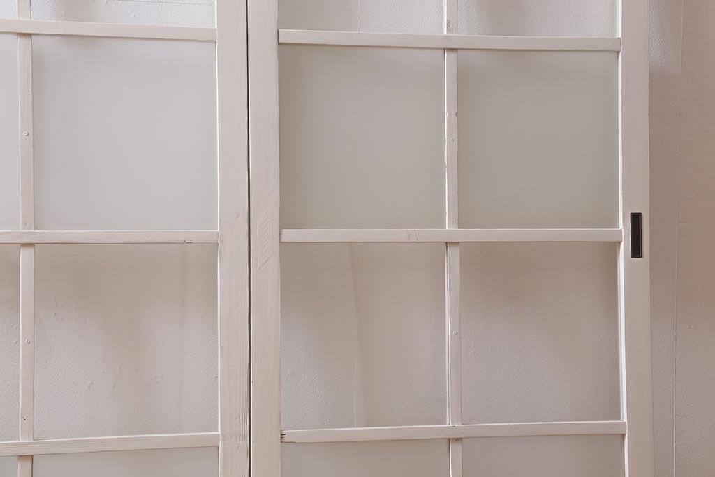 アンティーク建具　昭和中期　すりガラス入り　ホワイトペイントが爽やかなガラス戸4枚セット(引き戸、窓)(R-041213)
