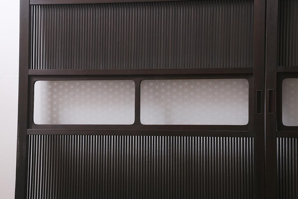 アンティーク建具　和製アンティーク　当店オリジナルガラス　昭和初期　整然と並ぶ格子が繊細な万本格子戸2枚セット(引き戸、建具)(R-041229)