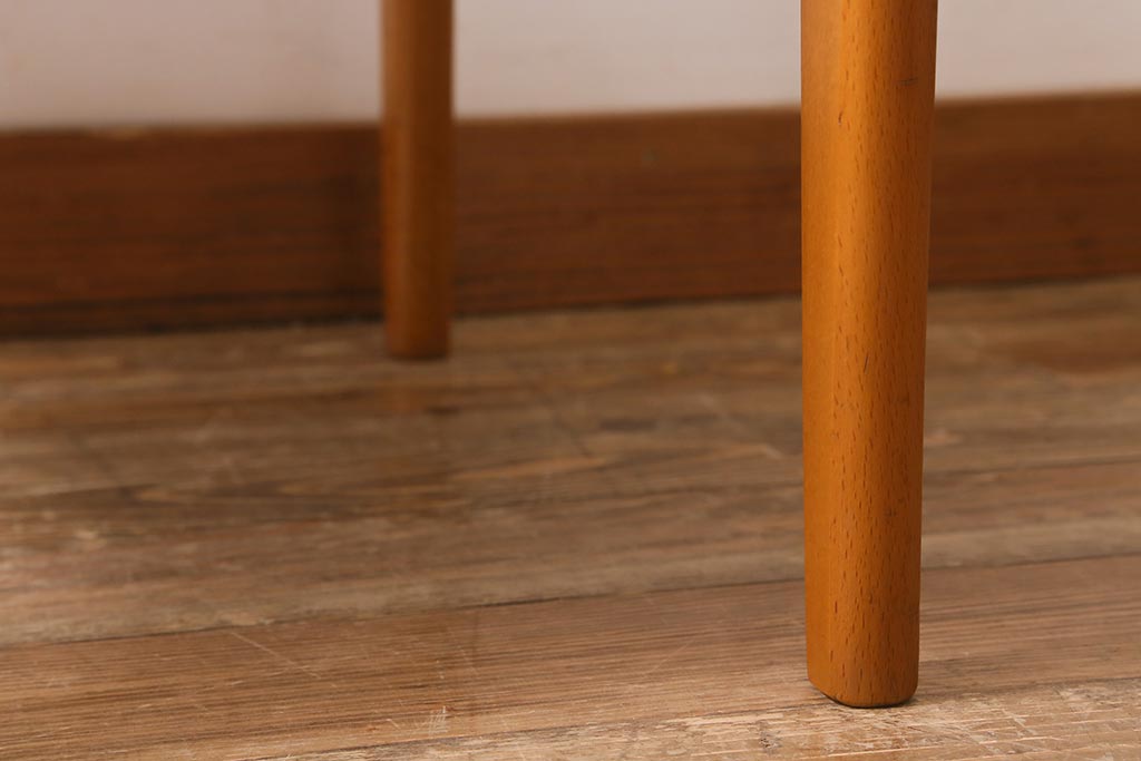 ヴィンテージ家具　カリモク家具(karimoku)　昭和後期　北欧スタイルにおすすめなチェア(ダイニングチェア、椅子、ビンテージ)(R-041247)