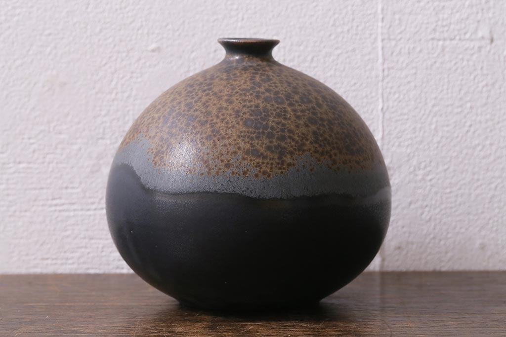笠間焼 黒釉彩花瓶 荒田耕治造 共箱 花生 花器 飾壺(笠間)｜売買