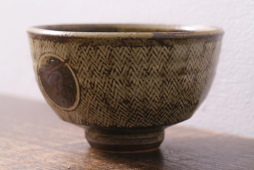 益子焼　人間国宝　島岡達三作　地釉象嵌縄文茶碗(和食器)(R-041295)