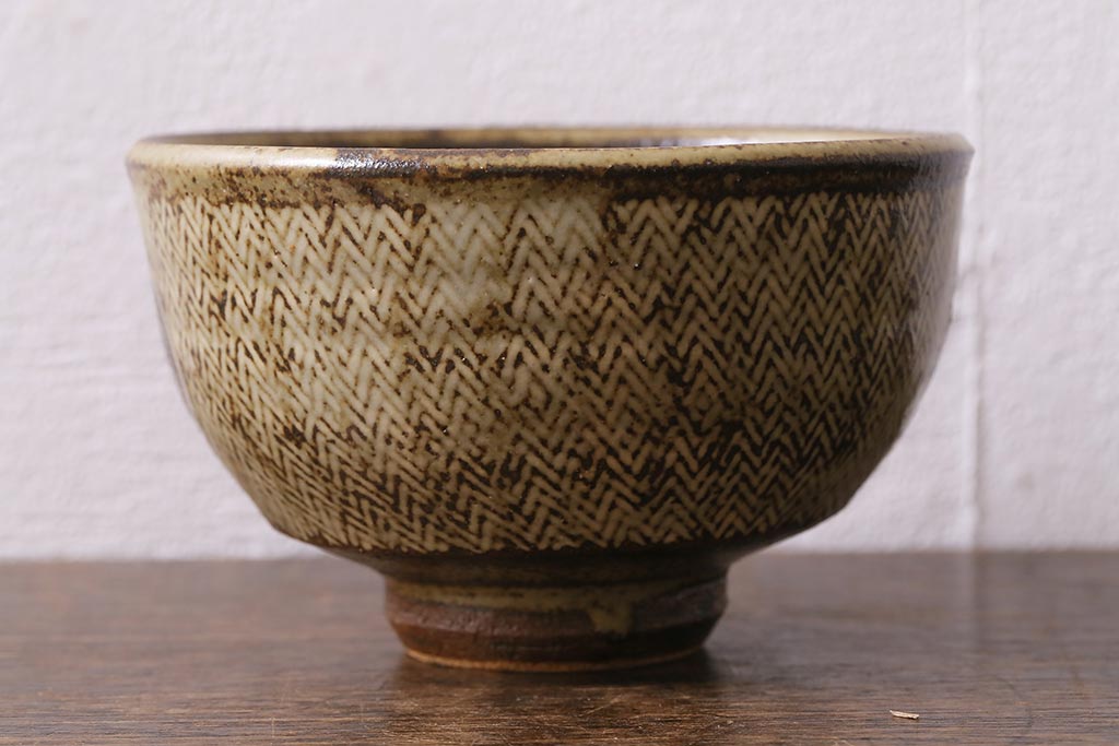 益子焼　人間国宝　島岡達三作　地釉象嵌縄文茶碗(和食器)(R-041295)