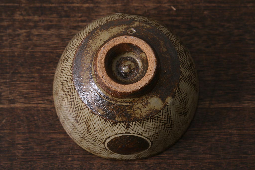 益子焼　人間国宝　島岡達三作　地釉象嵌縄文茶碗(和食器)(R-041295)