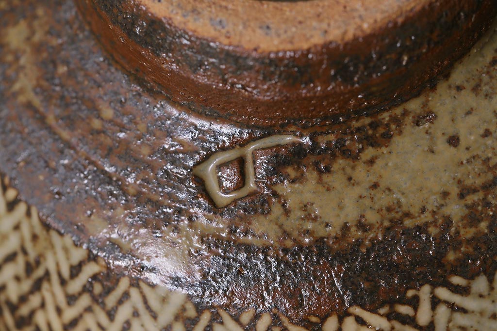 益子焼　人間国宝　島岡達三作　地釉象嵌縄文茶碗(和食器)(R-041295)