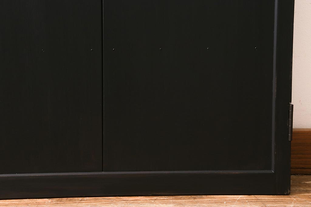 アンティーク建具　ダイヤガラス・当店オリジナルガラス入り　ブラックペイントがシックな木製ドア(扉、開き戸、建具)(R-041367)